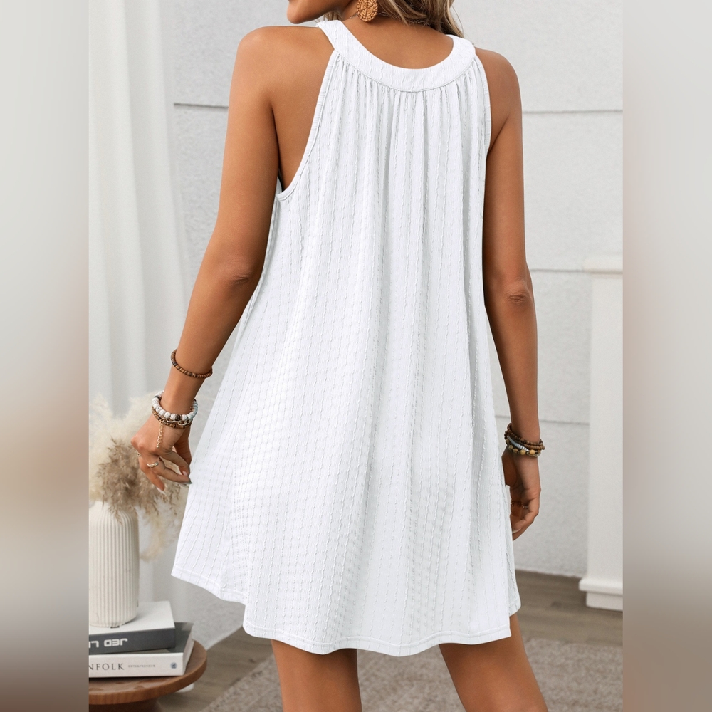 BLACK FRIDAY SALE!!🎁 White Sleeveless Halter Mini Dress - Picture 3 of 7